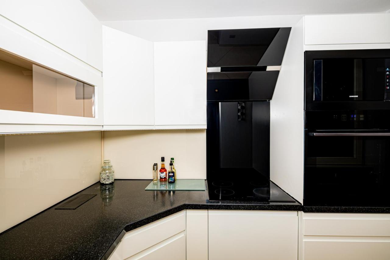 V3 Ordona 20A Apartment คาโตวีตเซ ภายนอก รูปภาพ