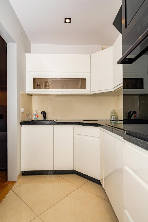 V3 Ordona 20A Apartment คาโตวีตเซ ภายนอก รูปภาพ
