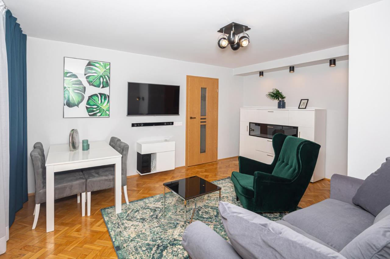 V3 Ordona 20A Apartment คาโตวีตเซ ภายนอก รูปภาพ