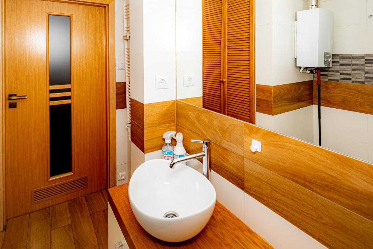 V3 Ordona 20A Apartment คาโตวีตเซ ภายนอก รูปภาพ
